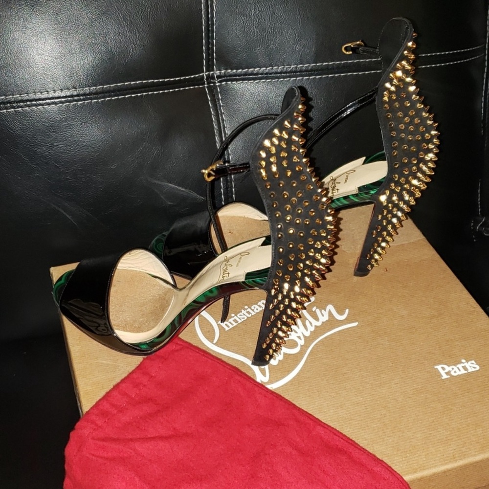 Christian Louboutin - Picture 8 of 9